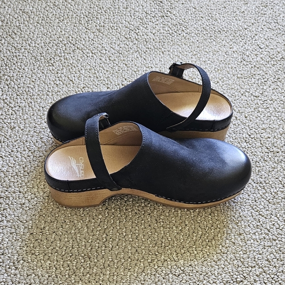 Dansko clogs - Picture 7 of 9